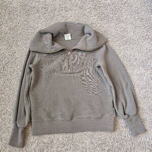 Varley Vine Half-Zip Pullover in Grey/Taupe size XS